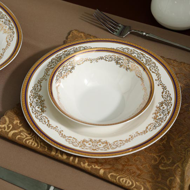 Royal Style Banquet Party Used Gold Decal Design Luxury Dinnerware Porcelain Dinner Plate